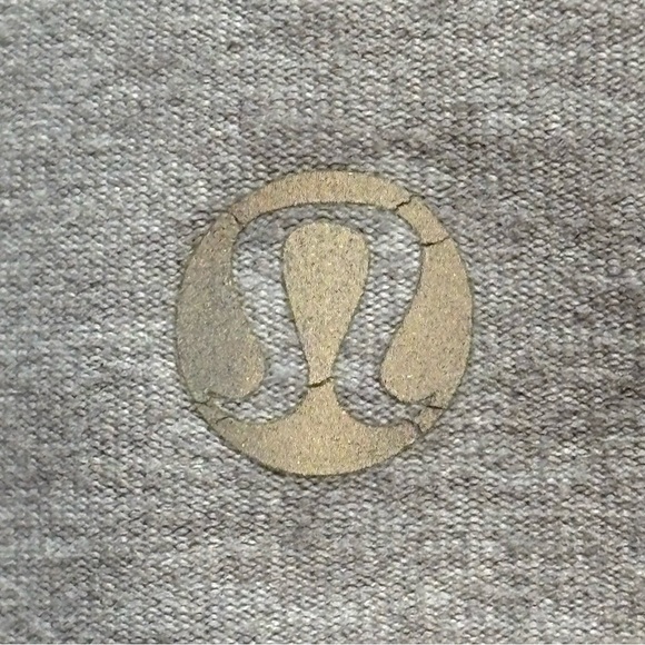 Lululemon Forthright 1/2 Zip - Picture 4 of 6